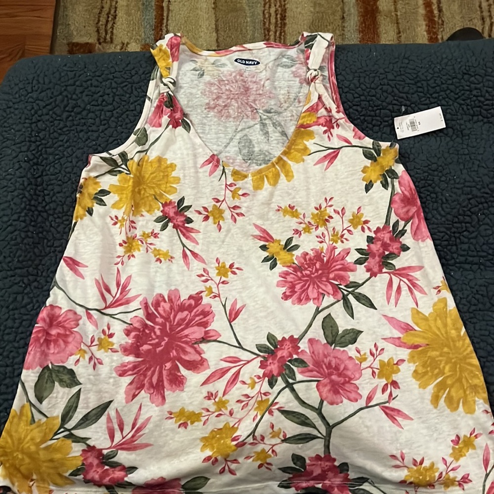 NWT Old Navy Floral tank top XS